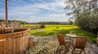 Séjour 100% relax avec jacuzzi et terrasse avec vue 
