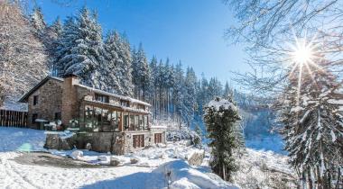 Vakantiehuis in de sneeuw in de Ardennen