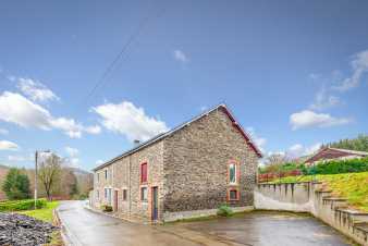 Gîte de charme pour 6 personnes, à louer en Ardenne (Achouffe)