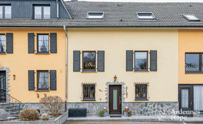 Maison de vacances luxueusement am�nag�e pour 2 avec installations de bien-�tre � Ambl�ve, Hautes Fagnes