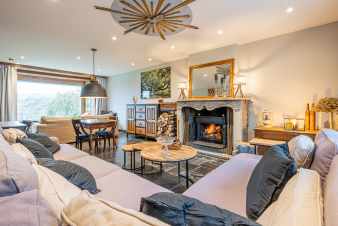 Superbe gîte de vacances pour 15 hôtes à Anhée en Ardenne