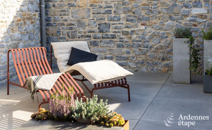 Maison de vacances authentique pour 6 personnes  Anhe avec sauna priv, terrasse couverte et intrieur de luxe