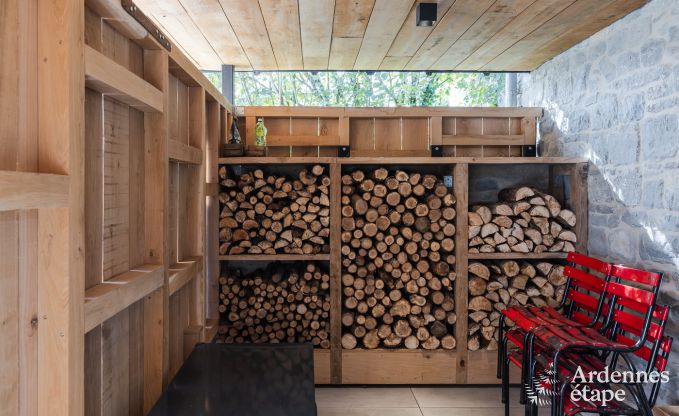 Maison de vacances authentique pour 6 personnes  Anhe avec sauna priv, terrasse couverte et intrieur de luxe