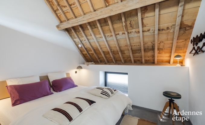 Maison de vacances authentique pour 6 personnes  Anhe avec sauna priv, terrasse couverte et intrieur de luxe