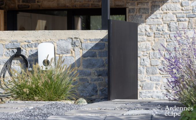 Maison de vacances authentique pour 6 personnes  Anhe avec sauna priv, terrasse couverte et intrieur de luxe