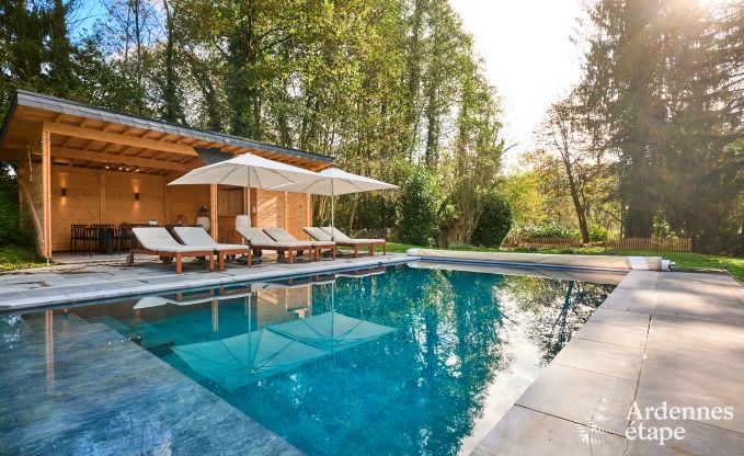 Villa de luxe avec piscine et court de tennis pour 14 personnes  Anhe, situe dans la valle de la Moligne