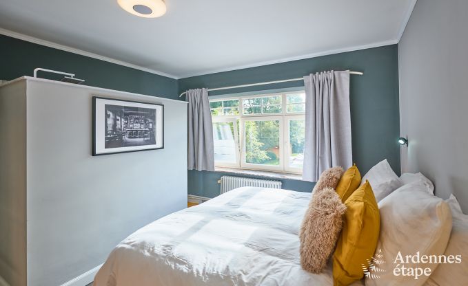 Villa de luxe avec piscine et court de tennis pour 14 personnes  Anhe, situe dans la valle de la Moligne