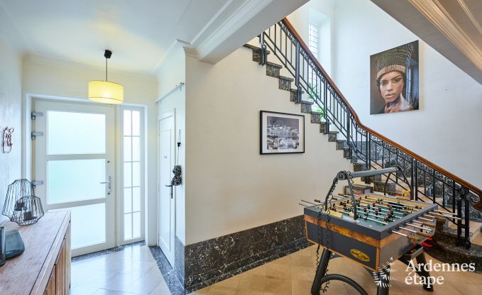 Villa de luxe avec piscine et court de tennis pour 14 personnes  Anhe, situe dans la valle de la Moligne