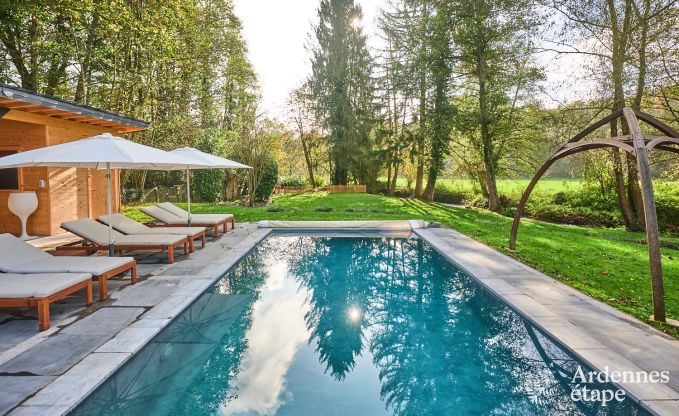 Villa de luxe avec piscine et court de tennis pour 14 personnes � Anh�e, situ�e dans la vall�e de la Molign�e