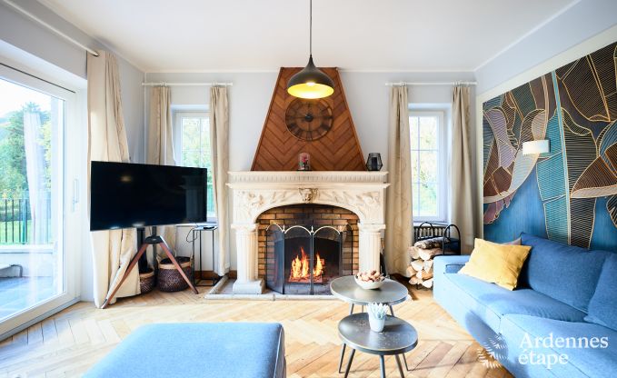 Villa de luxe avec piscine et court de tennis pour 14 personnes � Anh�e, situ�e dans la vall�e de la Molign�e