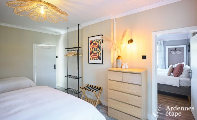 Villa de luxe avec piscine et court de tennis pour 14 personnes � Anh�e, situ�e dans la vall�e de la Molign�e