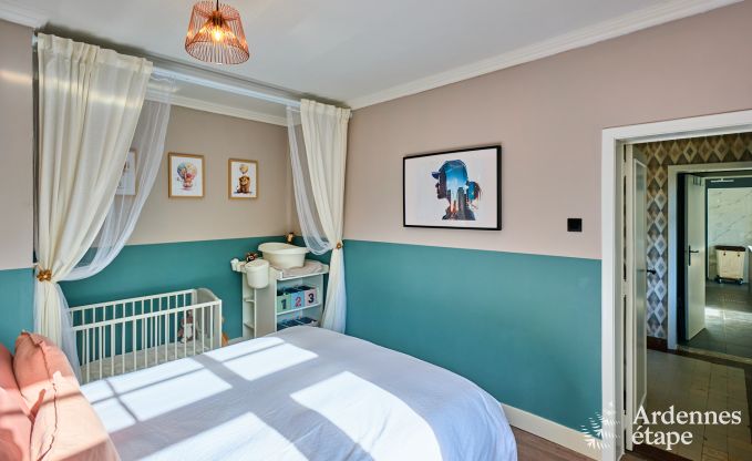 Villa de luxe avec piscine et court de tennis pour 14 personnes � Anh�e, situ�e dans la vall�e de la Molign�e