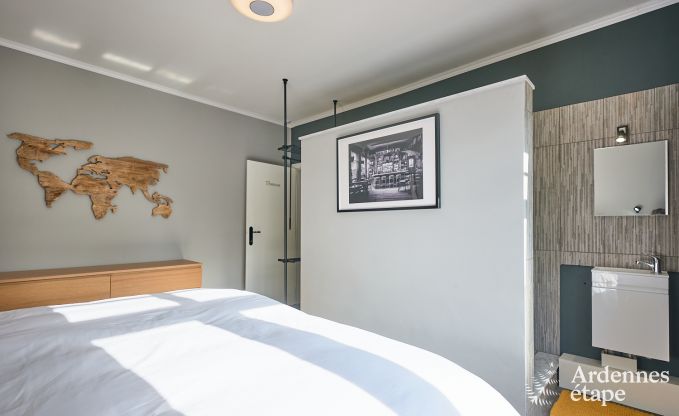 Villa de luxe avec piscine et court de tennis pour 14 personnes � Anh�e, situ�e dans la vall�e de la Molign�e