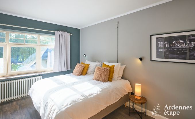 Villa de luxe avec piscine et court de tennis pour 14 personnes � Anh�e, situ�e dans la vall�e de la Molign�e