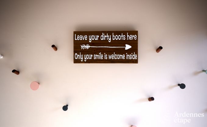 Villa de luxe avec piscine et court de tennis pour 14 personnes � Anh�e, situ�e dans la vall�e de la Molign�e