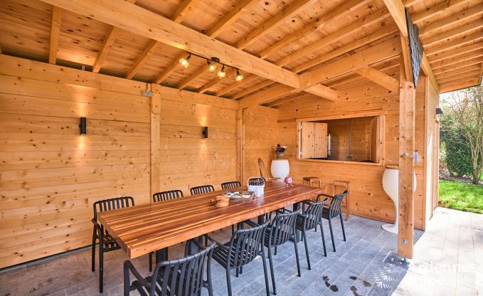 Villa de luxe avec piscine et court de tennis pour 14 personnes  Anhe, situe dans la valle de la Moligne