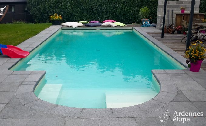 Maison de vacances avec piscine chauffée et salle de jeux à Anthisnes