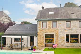 Maison de vacances avec piscine chauffée et salle de jeux à Anthisnes