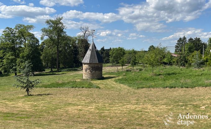 Grande villa  Assesse, 9 personnes avec 5 chambres et votre propre parc