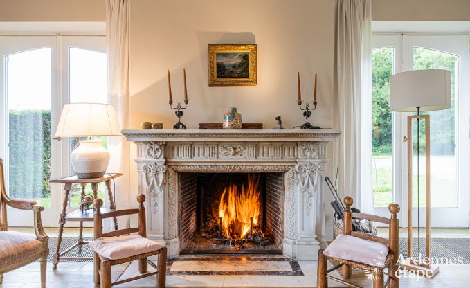 Grande villa  Assesse, 9 personnes avec 5 chambres et votre propre parc