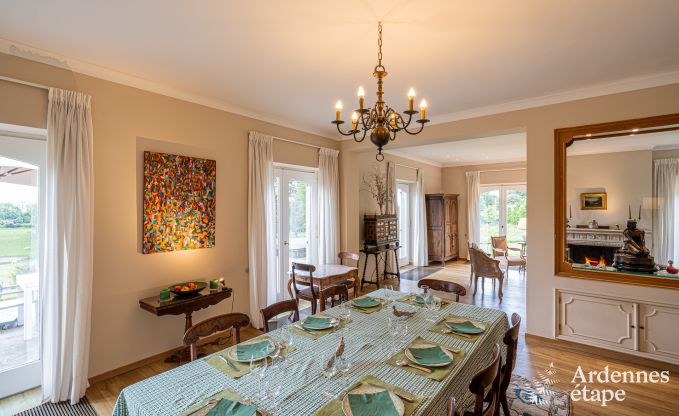 Grande villa  Assesse, 9 personnes avec 5 chambres et votre propre parc