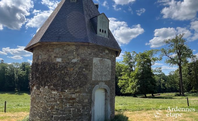 Grande villa  Assesse, 9 personnes avec 5 chambres et votre propre parc