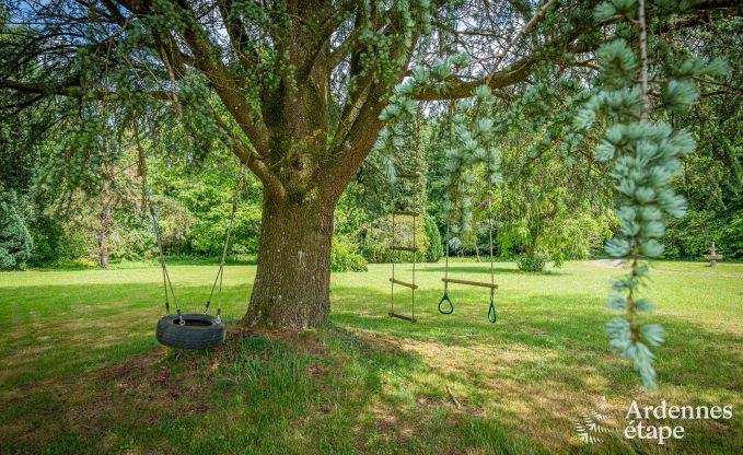 Grande villa  Assesse, 9 personnes avec 5 chambres et votre propre parc