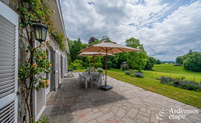 Grande villa  Assesse, 9 personnes avec 5 chambres et votre propre parc