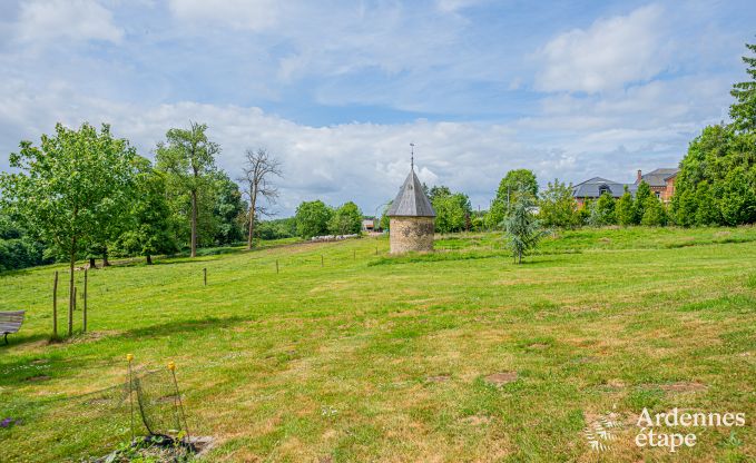 Grande villa  Assesse, 9 personnes avec 5 chambres et votre propre parc