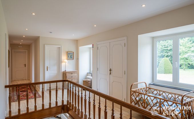 Grande villa  Assesse, 9 personnes avec 5 chambres et votre propre parc