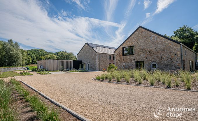 Grande maison de vacances  Aubel au bord de l'eau : idale pour 30 personnes avec piscine, billard et grands espaces