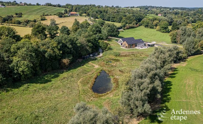 Grande maison de vacances  Aubel au bord de l'eau : idale pour 30 personnes avec piscine, billard et grands espaces
