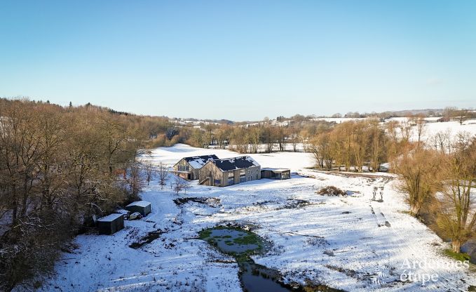 Grande maison de vacances  Aubel au bord de l'eau : idale pour 30 personnes avec piscine, billard et grands espaces