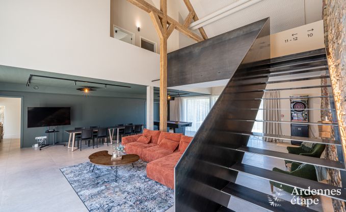 Grande maison de vacances � Aubel au bord de l'eau : id�ale pour 30 personnes avec piscine, billard et grands espaces