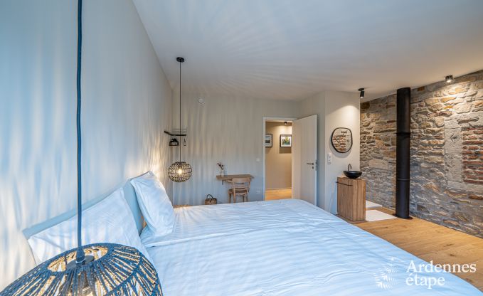 Grande maison de vacances � Aubel au bord de l'eau : id�ale pour 30 personnes avec piscine, billard et grands espaces