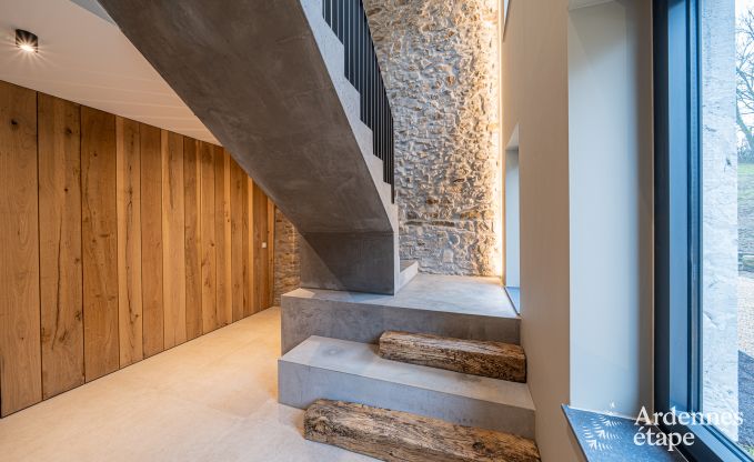 Grande maison de vacances � Aubel au bord de l'eau : id�ale pour 30 personnes avec piscine, billard et grands espaces