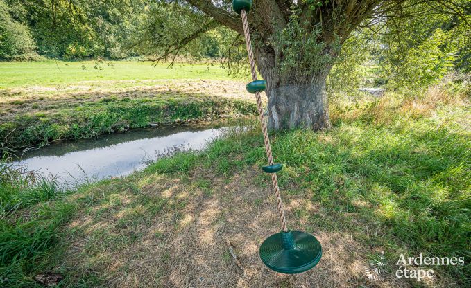 Grande maison de vacances � Aubel au bord de l'eau : id�ale pour 30 personnes avec piscine, billard et grands espaces