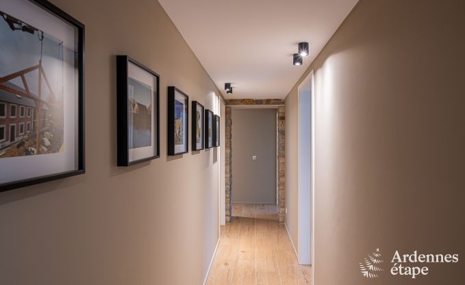 Grande maison de vacances � Aubel au bord de l'eau : id�ale pour 30 personnes avec piscine, billard et grands espaces