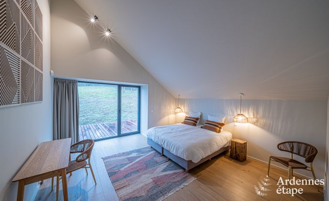 Grande maison de vacances � Aubel au bord de l'eau : id�ale pour 30 personnes avec piscine, billard et grands espaces