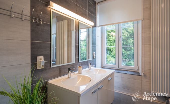 Villa de Luxe � Aubel pour 13 personnes en Ardenne