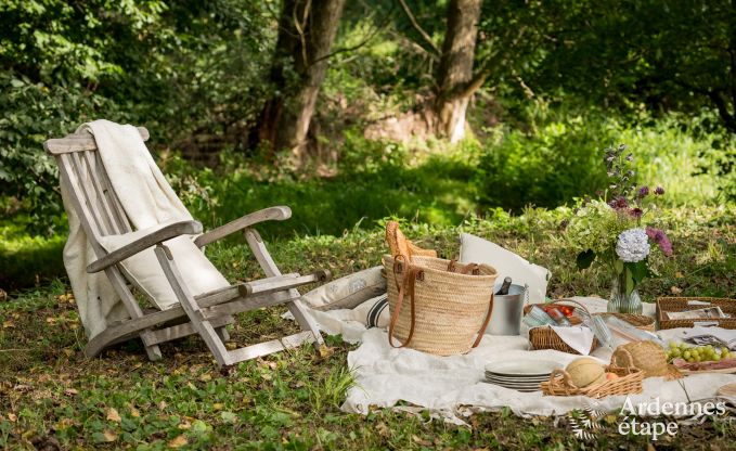 Grande maison de vacances  Aubel au bord de l'eau : idale pour 30 personnes avec piscine, billard et grands espaces