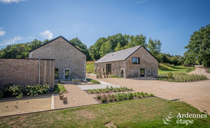 Grande maison de vacances  Aubel au bord de l'eau : idale pour 30 personnes avec piscine, billard et grands espaces
