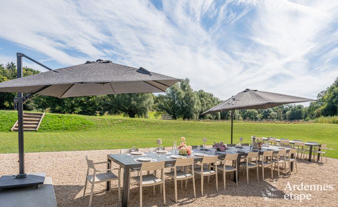 Grande maison de vacances  Aubel au bord de l'eau : idale pour 30 personnes avec piscine, billard et grands espaces