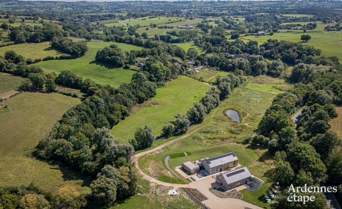 Grande maison de vacances  Aubel au bord de l'eau : idale pour 30 personnes avec piscine, billard et grands espaces