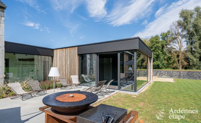 Grande maison de vacances au bord de l'eau � Aubel pour 21 personnes avec 9 chambres et salles de bains, piscine int�rieure et jardin priv�