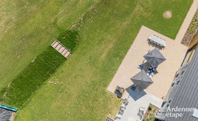 Grande maison de vacances au bord de l'eau � Aubel pour 21 personnes avec 9 chambres et salles de bains, piscine int�rieure et jardin priv�