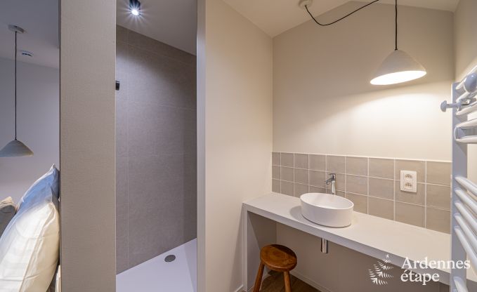 Grande maison de vacances au bord de l'eau � Aubel pour 21 personnes avec 9 chambres et salles de bains, piscine int�rieure et jardin priv�