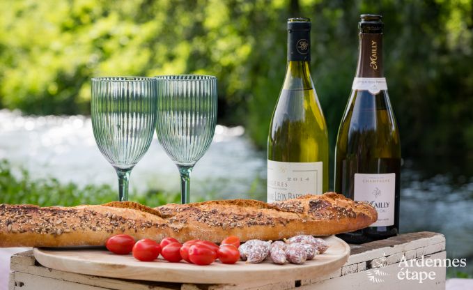 Grande maison de vacances au bord de l'eau � Aubel pour 21 personnes avec 9 chambres et salles de bains, piscine int�rieure et jardin priv�