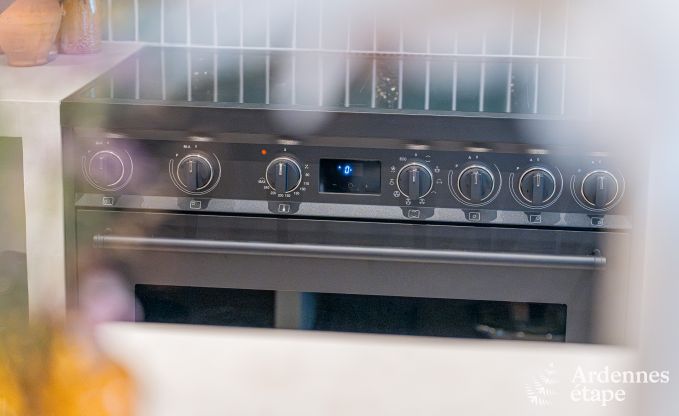 Grande maison de vacances au bord de l'eau � Aubel pour 21 personnes avec 9 chambres et salles de bains, piscine int�rieure et jardin priv�