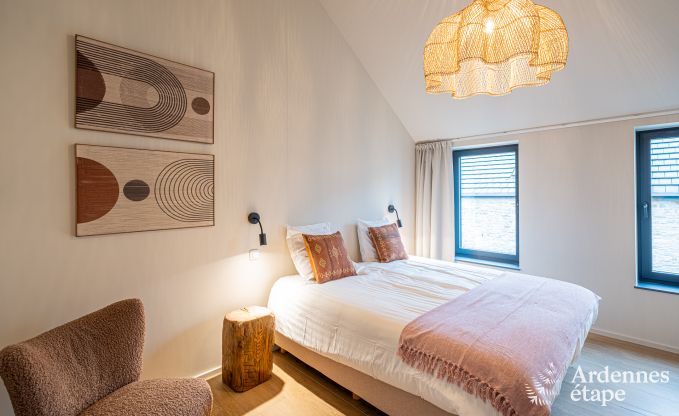 Grande maison de vacances au bord de l'eau � Aubel pour 21 personnes avec 9 chambres et salles de bains, piscine int�rieure et jardin priv�